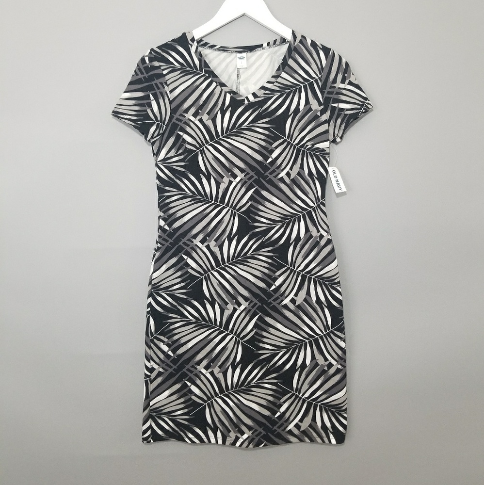 Old Navy Black Grey Leaf Print VNeck T-Shirt Dress